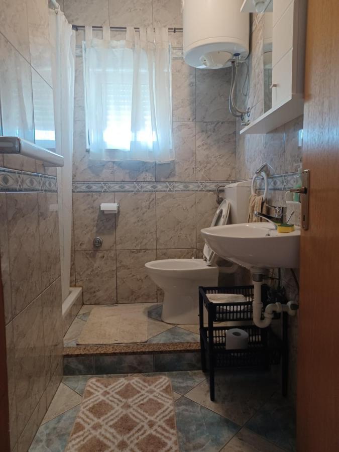 דירות ביבינייה Apartman Antonio מראה חיצוני תמונה